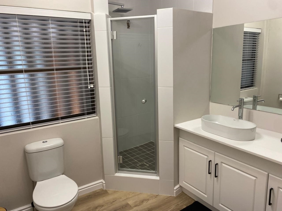4 Bedroom Property for Sale in Die Wingerd Western Cape